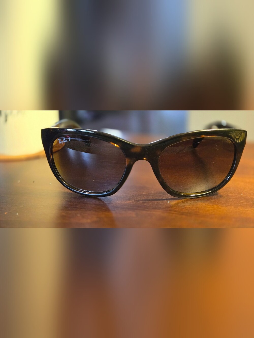 Ray-Ban women’s
Tortoise (Havana)